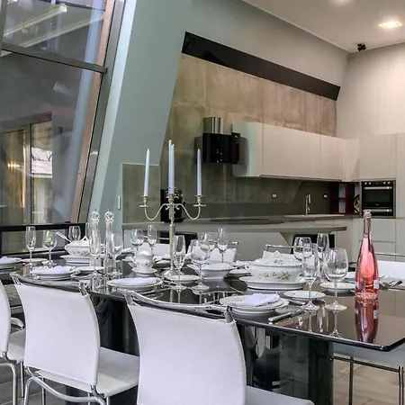 9 April Village Sea & * 바르나