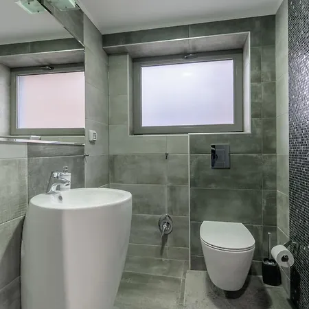 9 April Village Sea & 게스트하우스