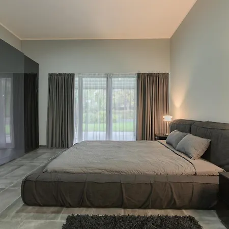 9 April Village Sea & 게스트하우스 바르나