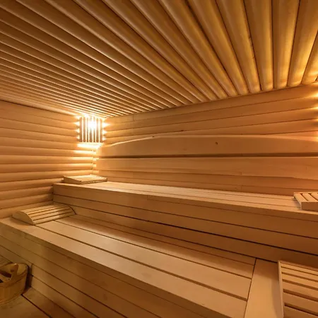 9 April Village Sea & 게스트하우스 바르나