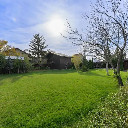 9 April Village Sea & Penzion *