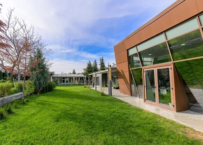 9 April Village Sea & Pensjonat