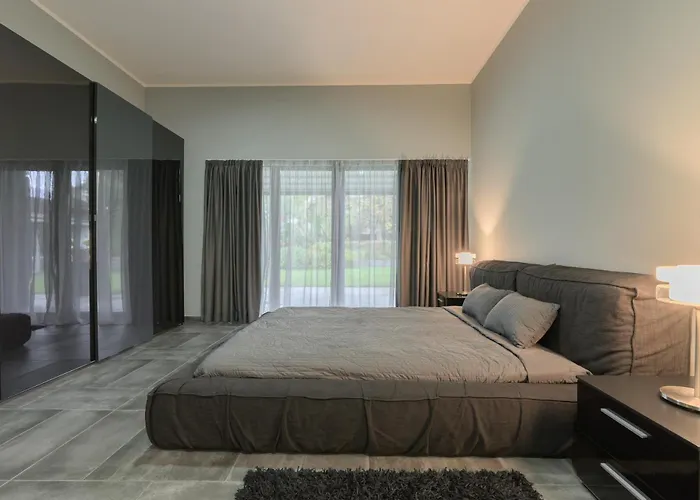 9 April Village Sea & Pensjonat Warna