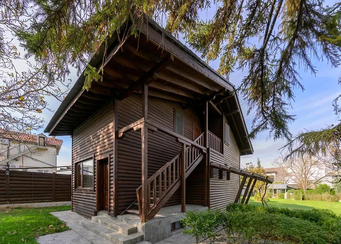 9 April Village Sea & Pensjonat *